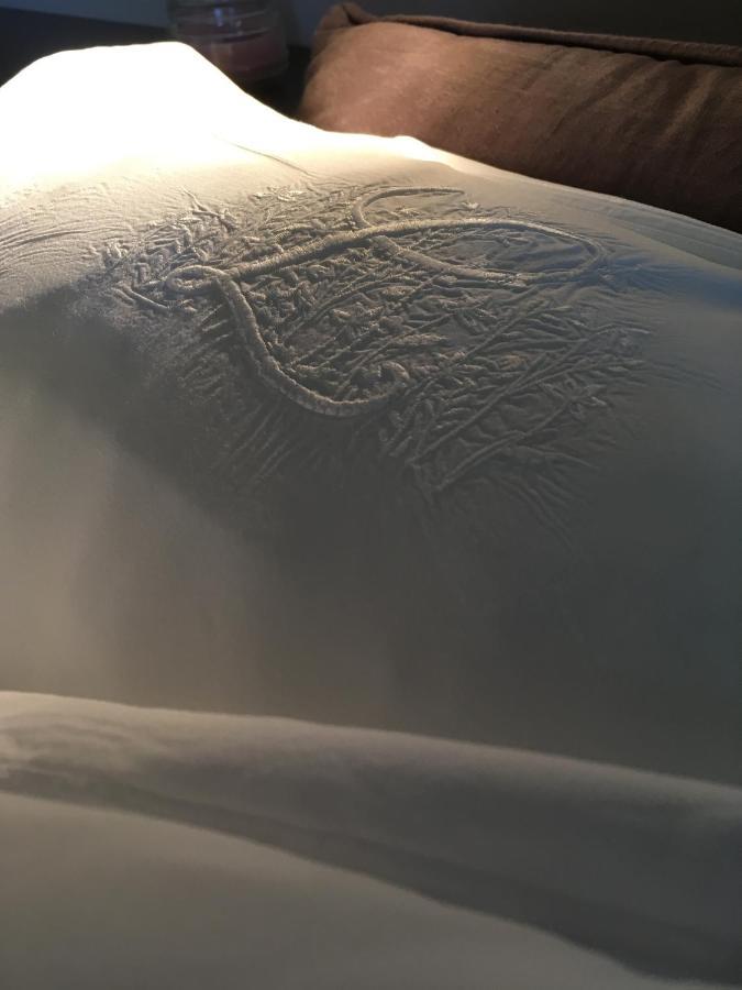 Bed and Breakfast Un Banc Au Soleil Marsilly  Exterior foto