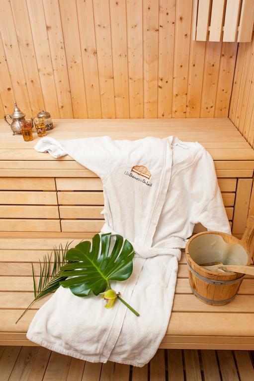Bed and Breakfast Un Banc Au Soleil Marsilly  Exterior foto