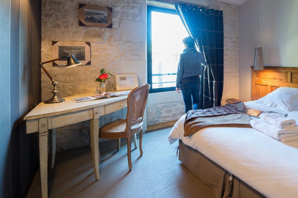 Bed and Breakfast Un Banc Au Soleil Marsilly  Habitación foto