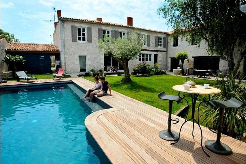 Bed and Breakfast Un Banc Au Soleil Marsilly  Exterior foto