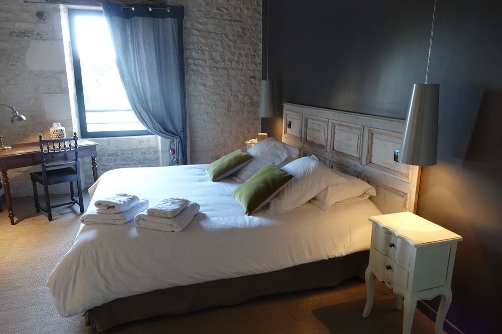 Bed and Breakfast Un Banc Au Soleil Marsilly  Exterior foto